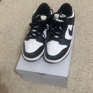 Nike Classic Black and White Low-Tops Pandas